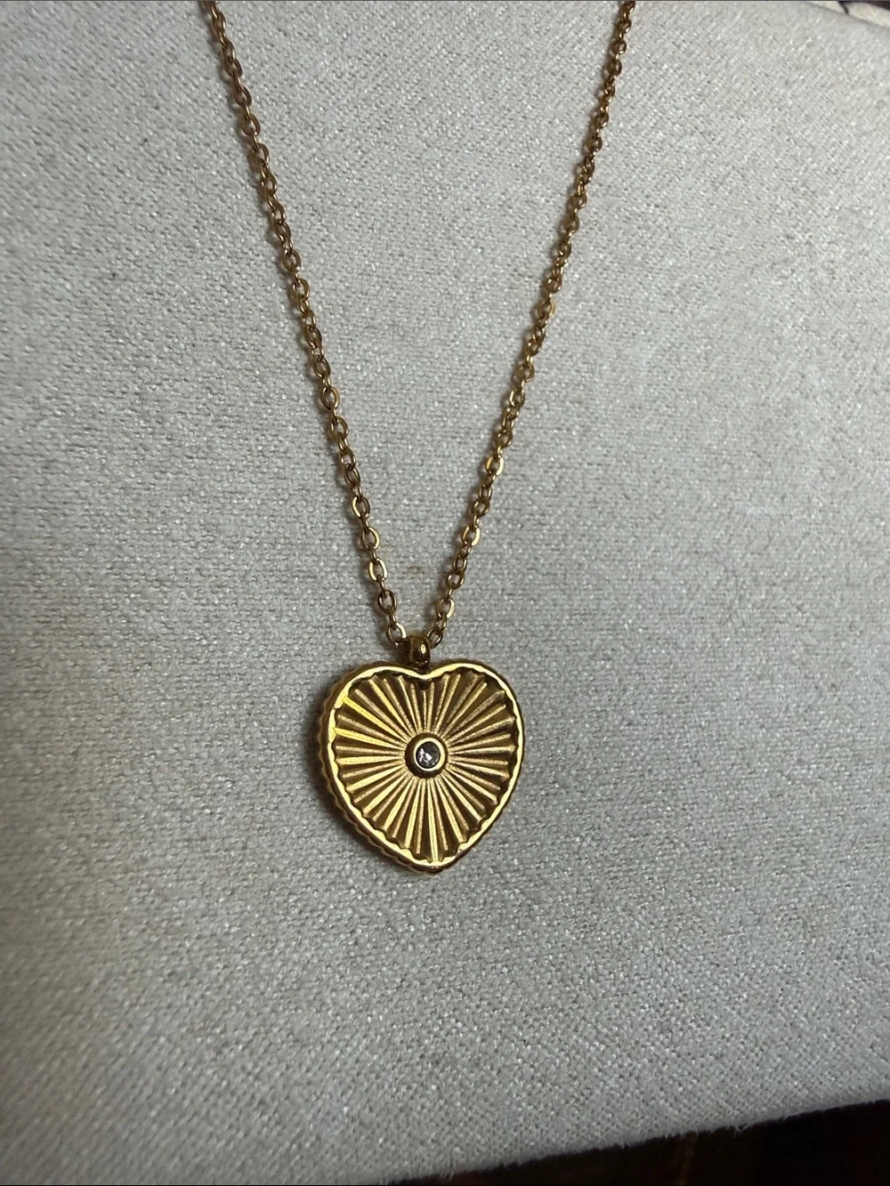 N/A elegant gold